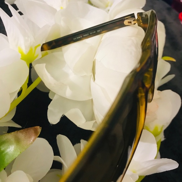 GUCCI Sungleses Modelo GG1018/S - Picture 3 of 8